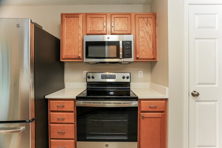 Building Photo - 6265 New Magnolia Pl
