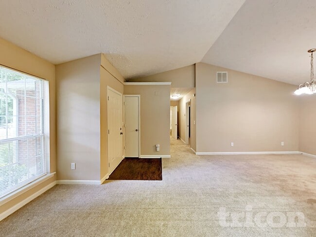 Building Photo - 2033 Pine Cone Dr SW