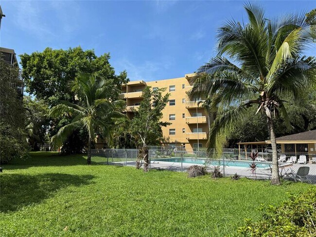 Building Photo - 4111 Stirling Rd