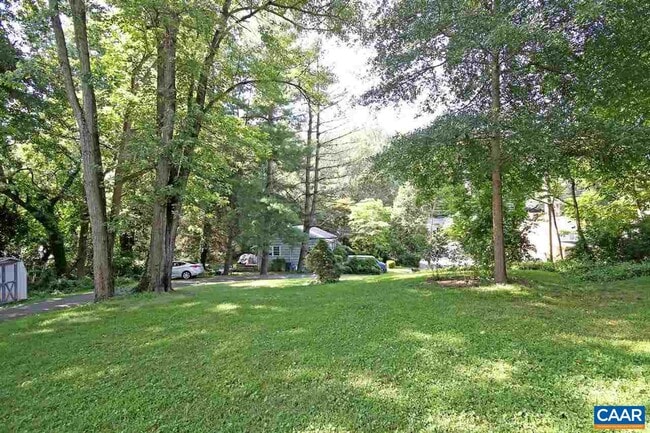 Building Photo - 124 Thomas Dr