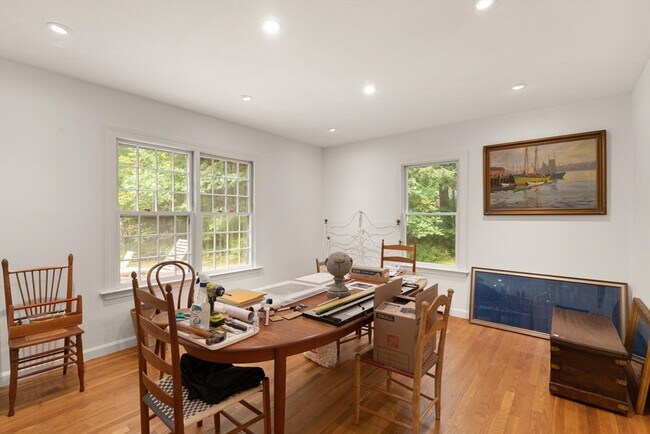 Building Photo - 6 Hickory Hill Rd