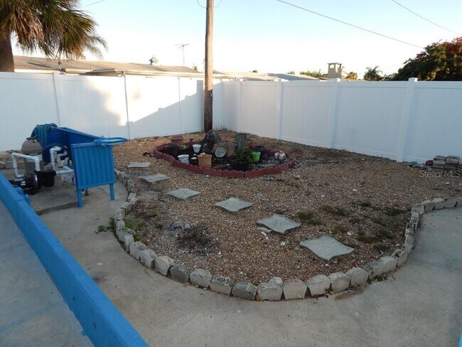 Building Photo - 3632 Devonshire Dr