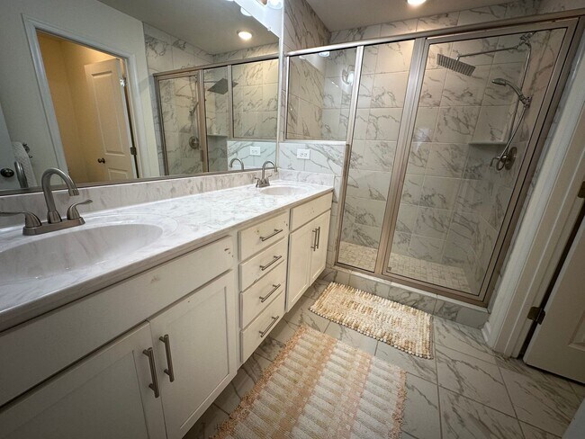 Building Photo - Call Amanda Tate at (757)289-6810 for more information
