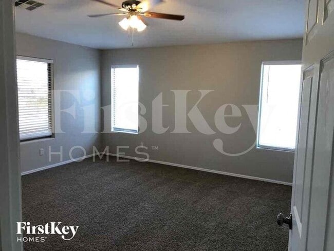 Building Photo - 29125 N Yellow Bee Dr