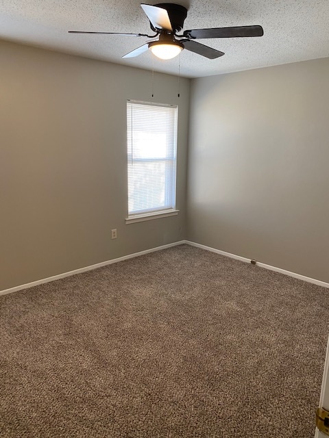 Building Photo - 5725 Belleau Dr