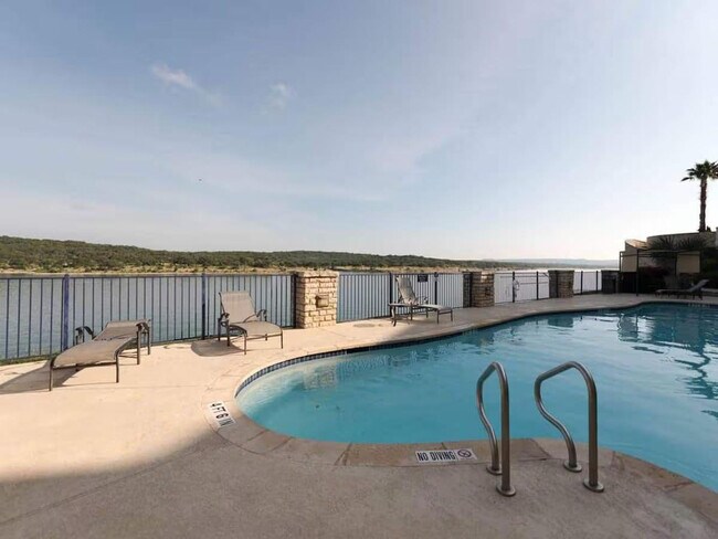 Building Photo - 3404 American Dr