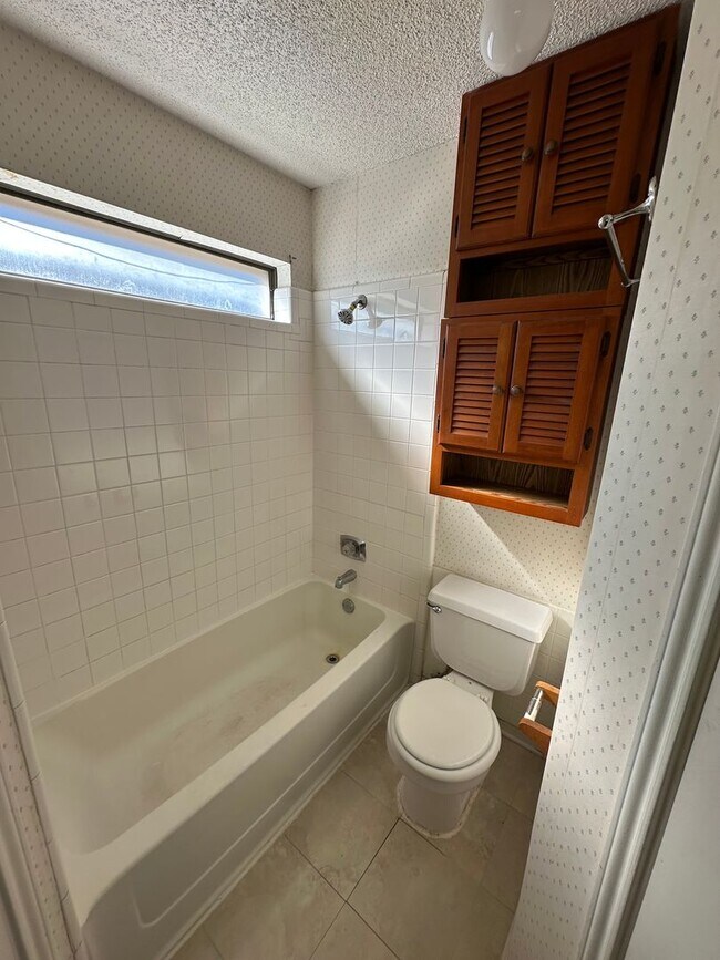 Building Photo - COMING SOON !