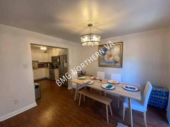 Building Photo - 3866 Manzanita Pl