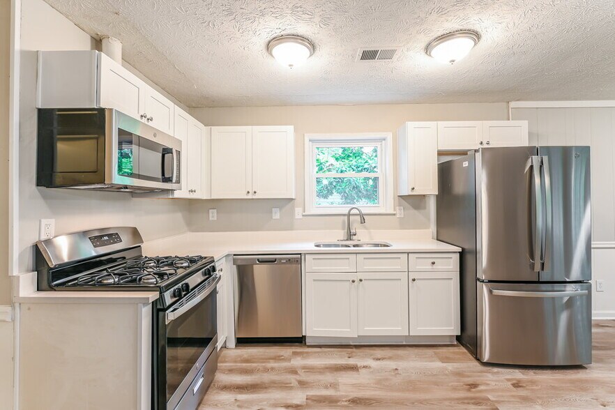 Building Photo - 540 Ansley Dr