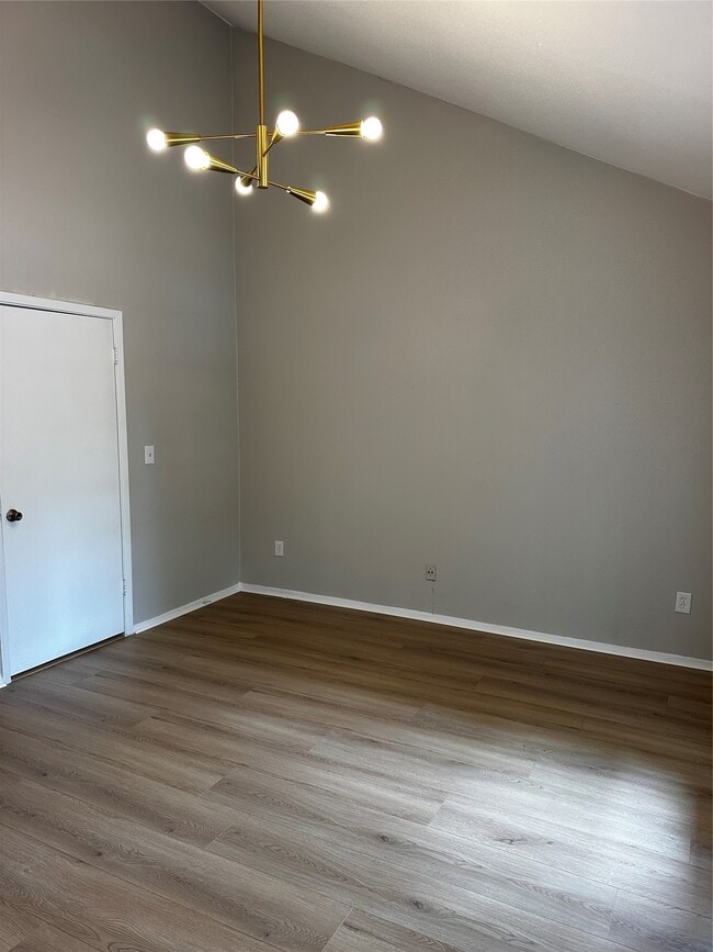 Building Photo - 11710 Southlake Dr