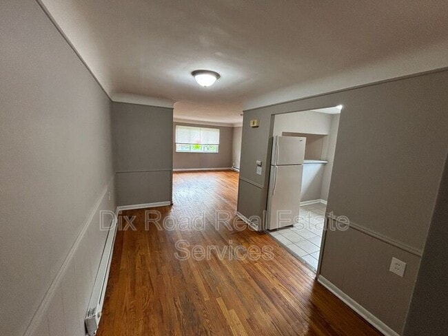 Building Photo - 1616 Pelham Pl