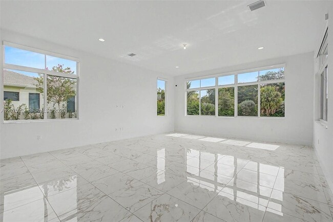 Building Photo - 2440 SW 122nd Ter
