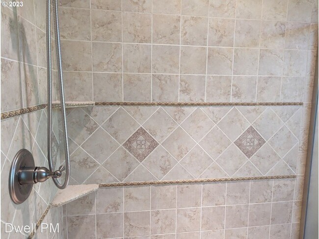 Building Photo - 4 br, 3 bath House - 5640 SW Stott Ave