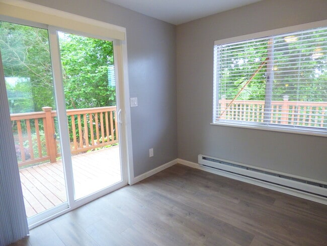 Building Photo - Charming West Seattle Rambler in the Priva...