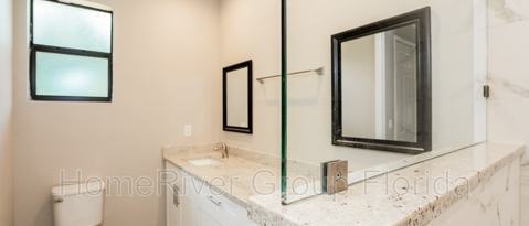Building Photo - 2119 Hanford Ln
