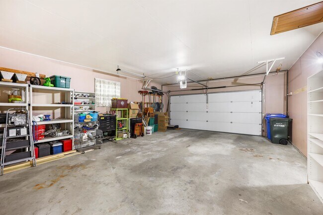 Building Photo - 2728 Florann Dr