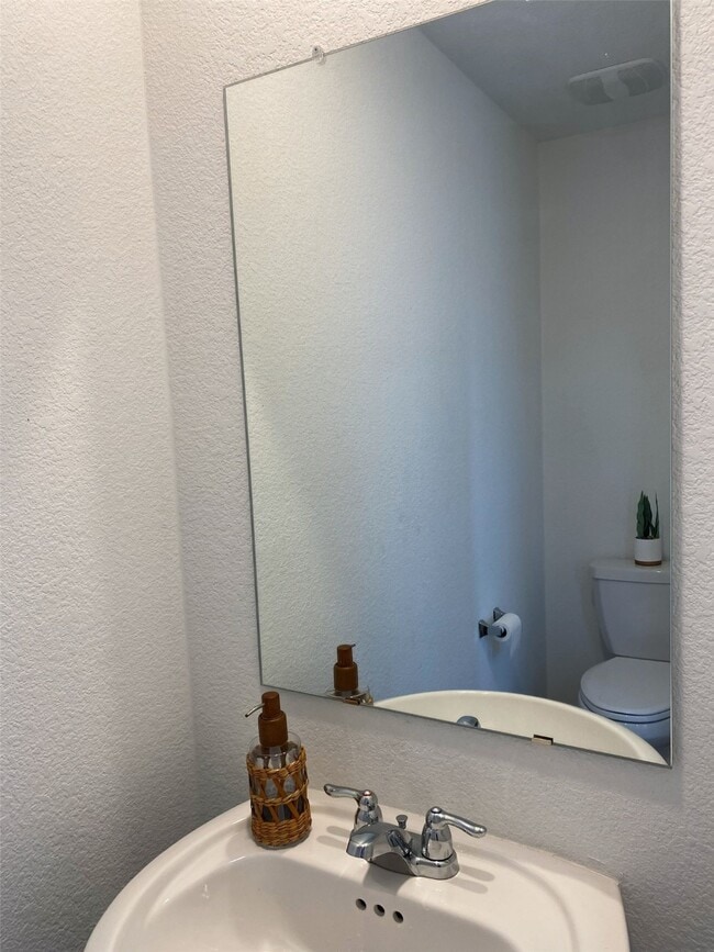 Building Photo - 252 Tugboat Annie Wy