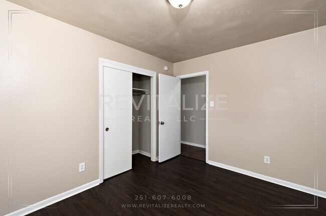 Building Photo - Beautifully Updated 4-Bedroom Home in West Mobile!