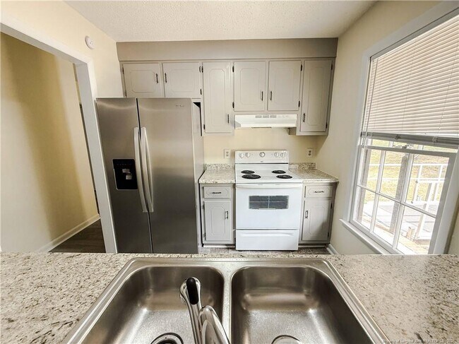 Building Photo - 518 Suffolk Ct