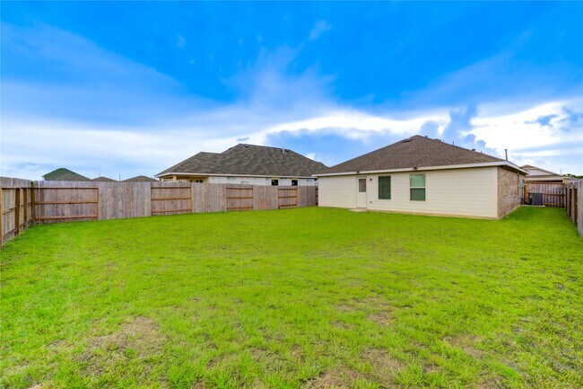Building Photo - 3110-3110 Spanish Oak Ln