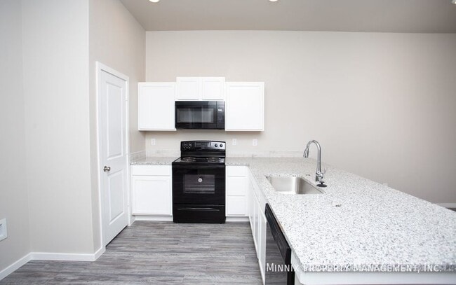 Building Photo - 2114 N. Ave. L-B