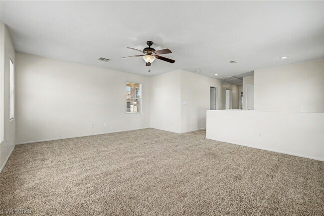 Building Photo - 2392 Predera Ave