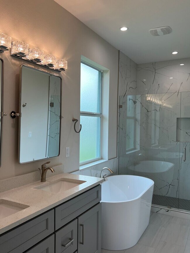 Building Photo - New Build open floor plan 3/2