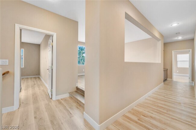 Building Photo - 9721 Sienna Valley Ave