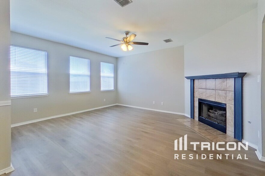 Building Photo - 1085 Harriman Dr