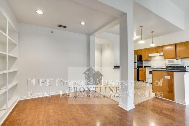 Building Photo - 1651 Ascension Bluff Dr