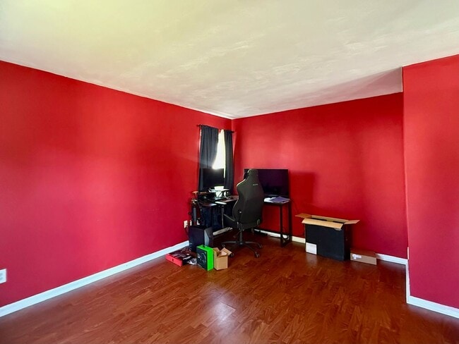 Building Photo - Beautiful 4 Bedroom Home for Rent – Pet Fr...