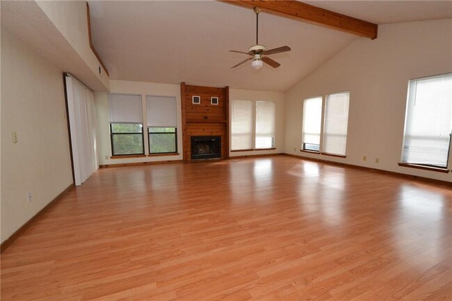 Building Photo - 5311 Doe Valley Ln