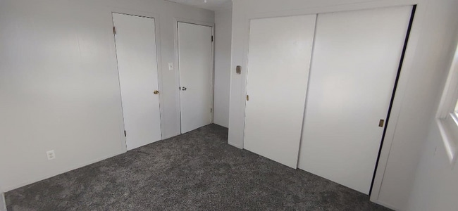 Building Photo - 4 Golf Rd