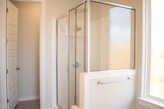 Building Photo - 123 Table Top Bnd