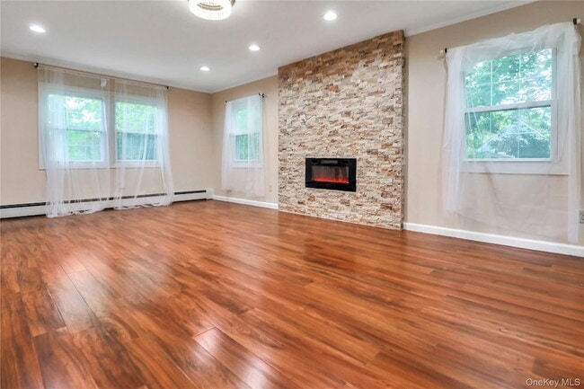 Building Photo - 40 Seabrook Ln