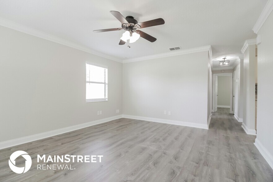 Building Photo - 505 E Palmetto Ave