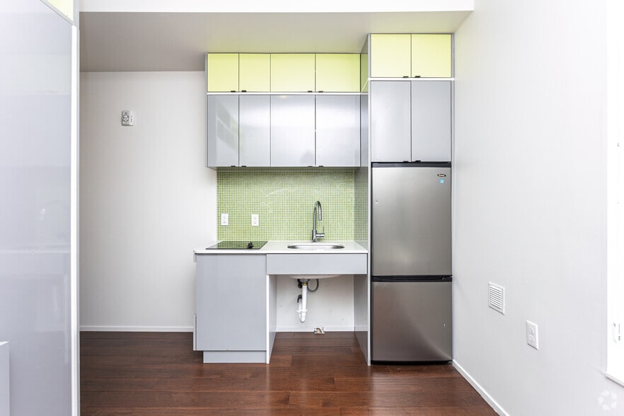 Studio - 202SF - Pladhus