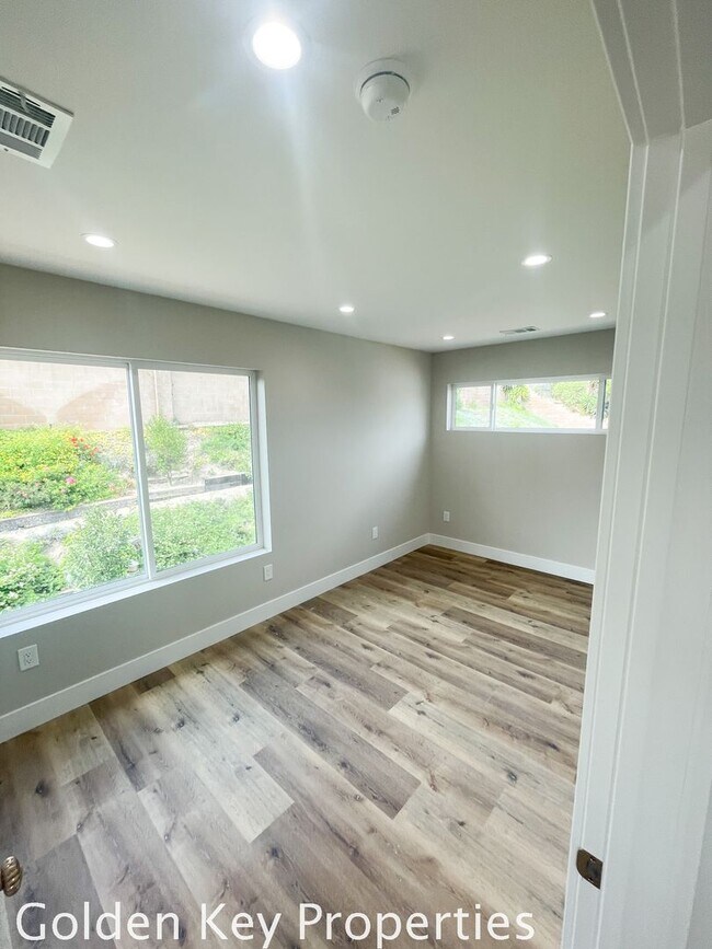 Building Photo - 4864 Alondra Way