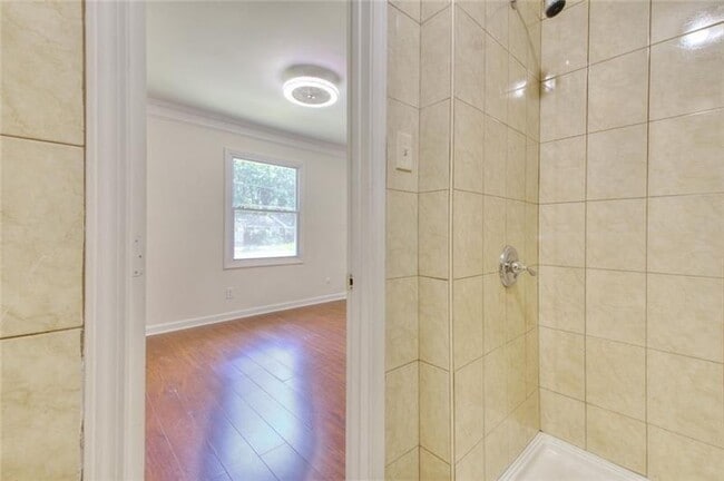 Building Photo - 3946 Green Oak Dr