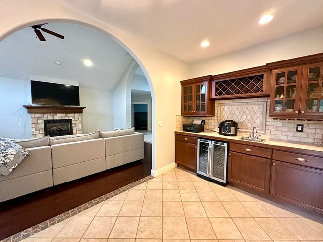 Building Photo - 4448 Castlerock Dr