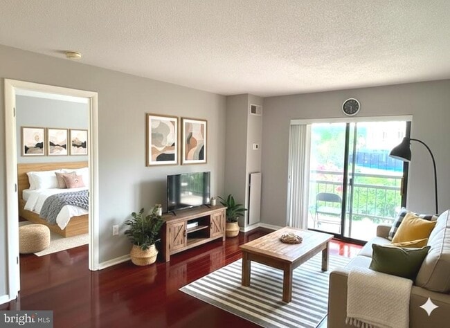 Building Photo - 2111 Wisconsin Ave NW