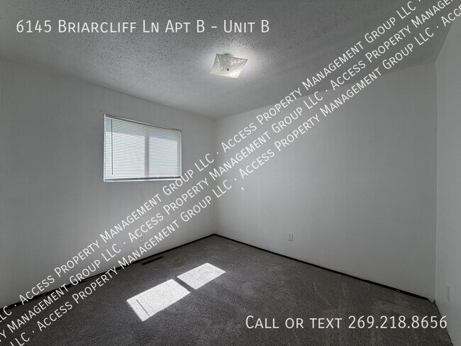 Building Photo - 6145 Briarcliff Ln