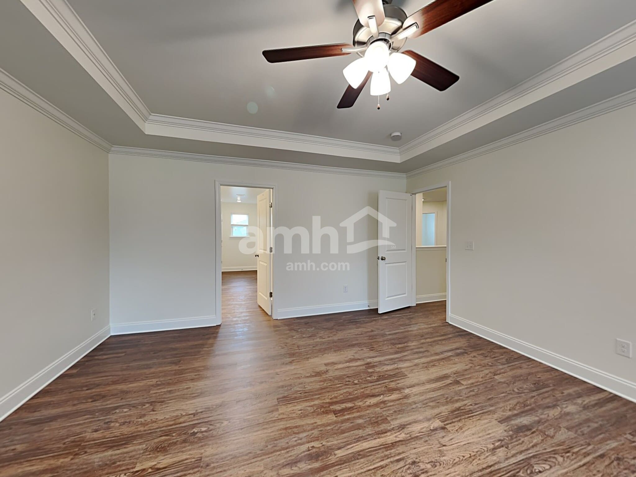 Building Photo - 1364 Lomond Dr