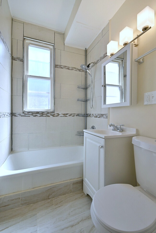 Building Photo - 8602 S Muskegon Ave