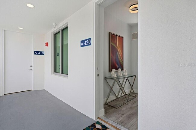 Building Photo - 1709 N Tamiami Trail