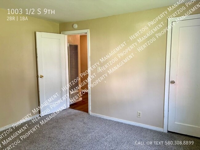 Building Photo - 1003 1/2 S 9th-