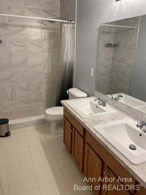 Building Photo - 8312 N Warwick Ct