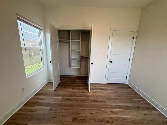 Building Photo - 5309 Rolly -