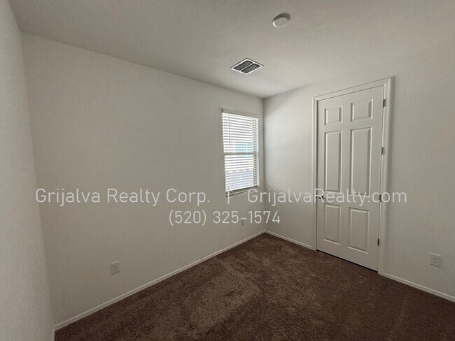 Building Photo - Beautiful 4 Bedroom, 3 Bath Star Valley Ho...