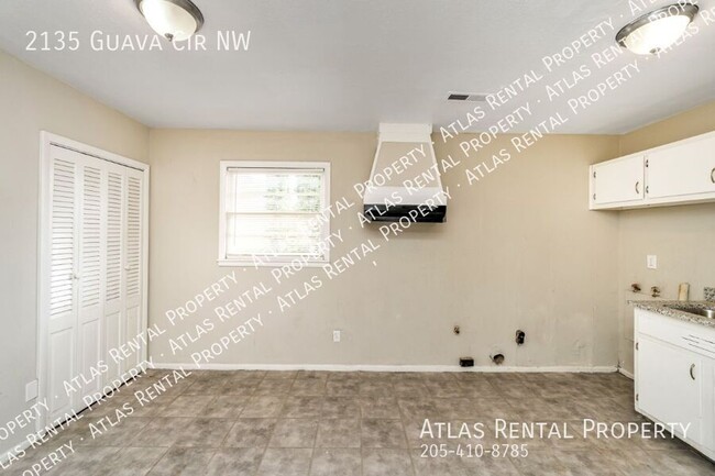 Building Photo - 2135 Guava Cir NW